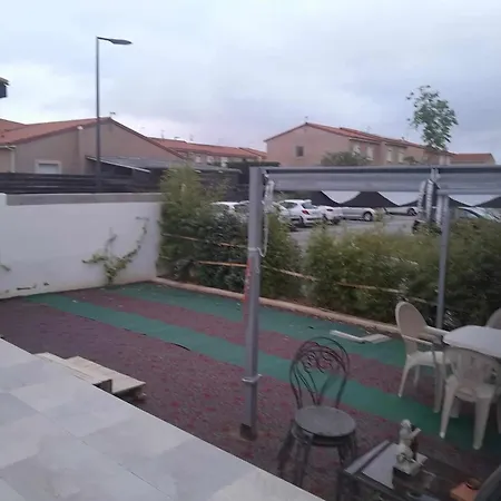 Maison Charmante A Rivesaltes, Jardin Cloture Hébergement de vacances *