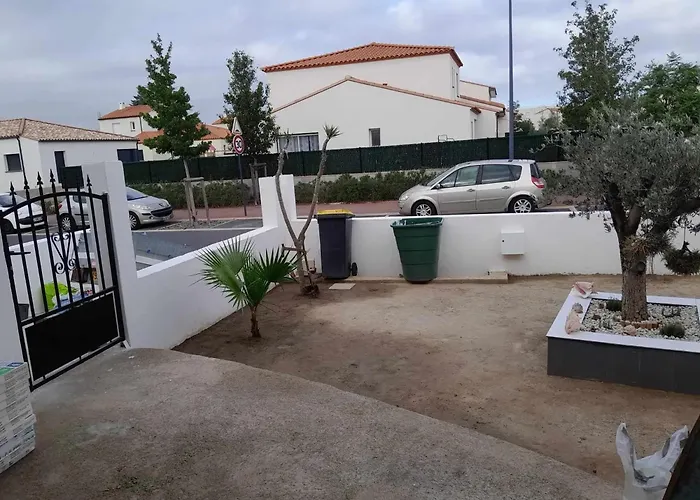 Casa de Férias Maison Charmante à Rivesaltes, Jardin Clôturé *